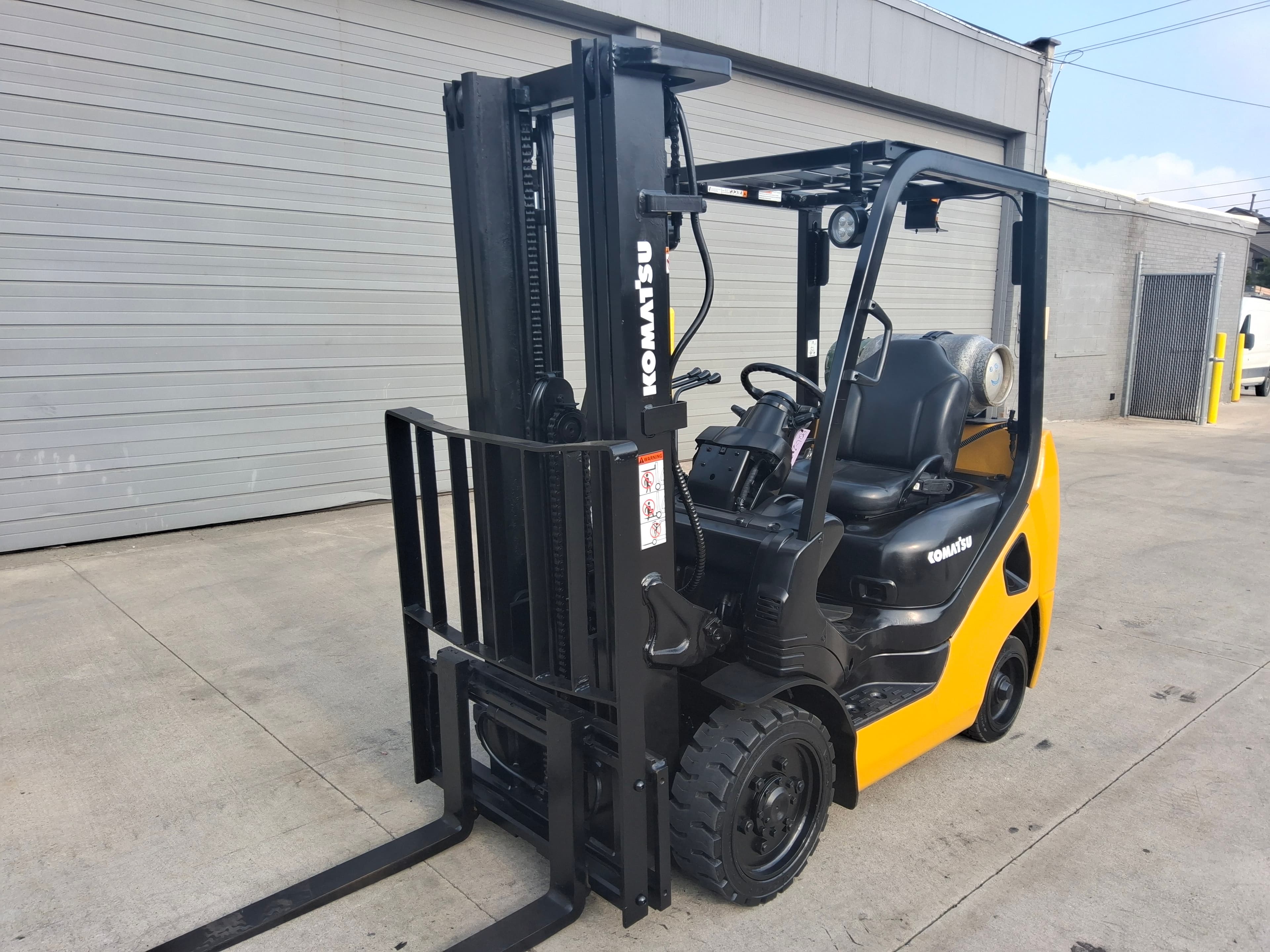 2014 Komatsu Model: FG25ST-16 5,000lb Capacity LP Powered Cushion Tire Forklift. Hours: 6,396