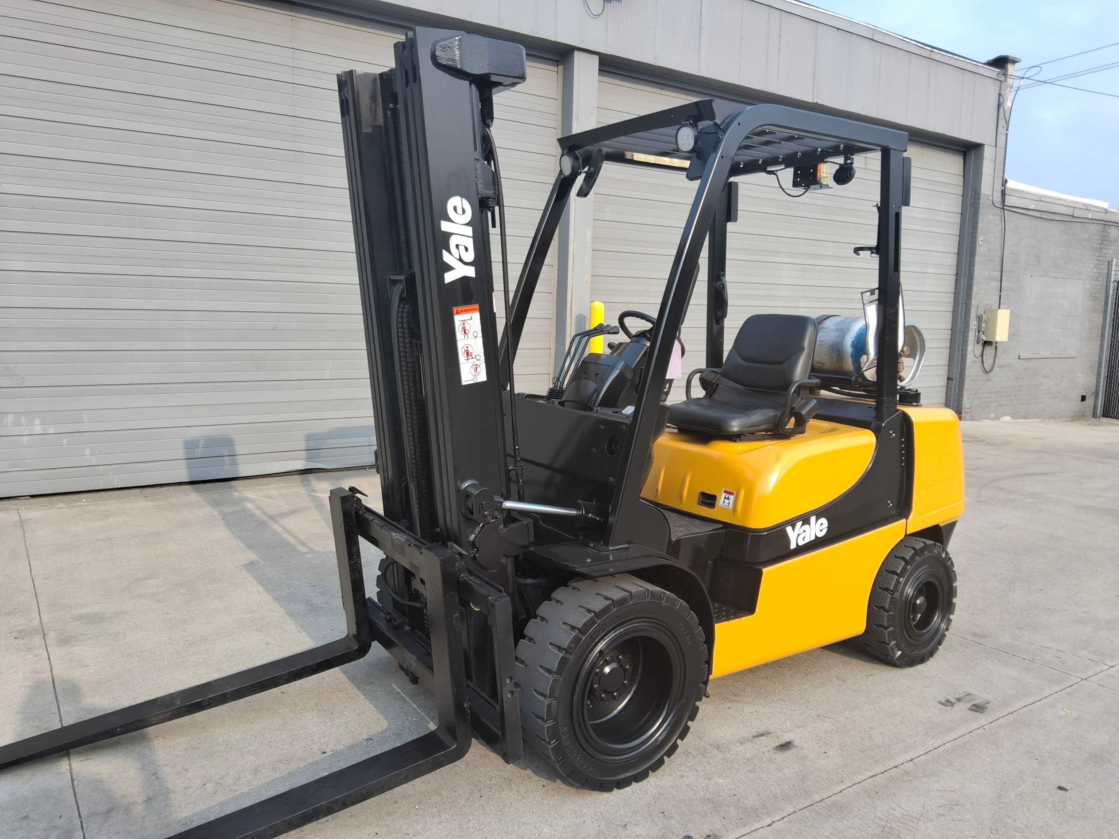 2019 Yale Model: GLP060MXNE 6,000LB LP Powered Forklift. Hours: 8,524