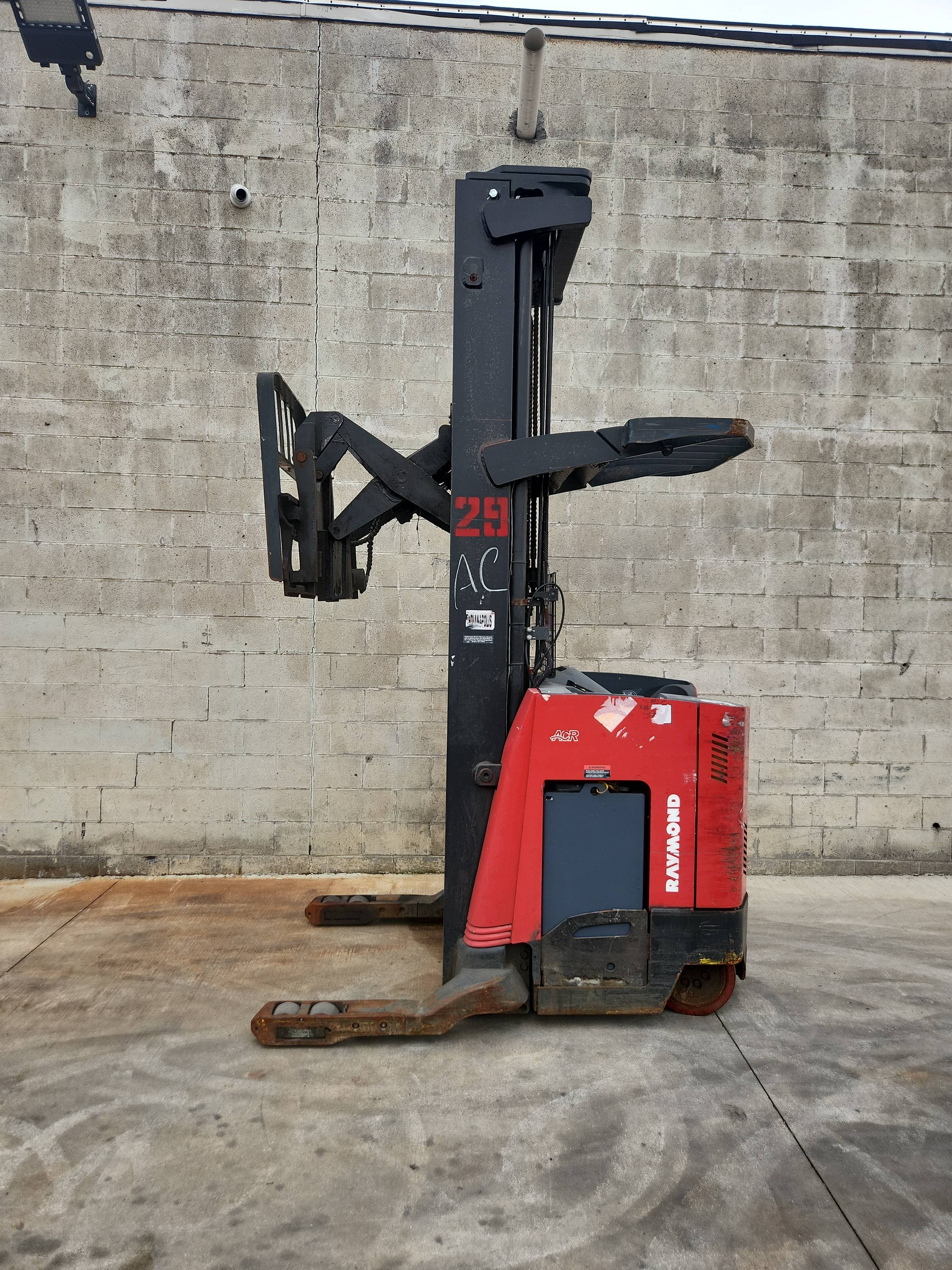 2017 Raymond Model: 750-R45TT 4,500lb Capacity Electric Forklift.
