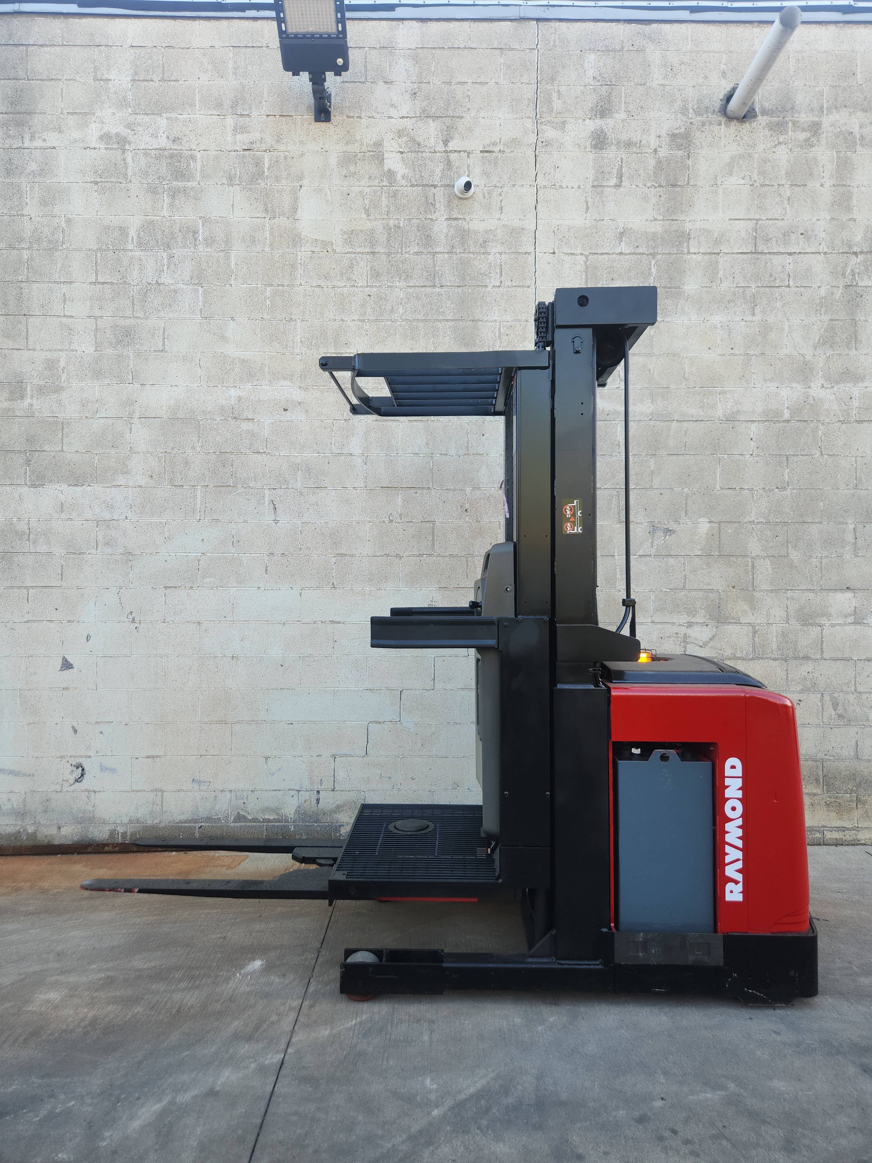 2024 Raymond Model: 530-OPC30TT 3,000LB Electric Order Picker Forklift. 340 Hours!