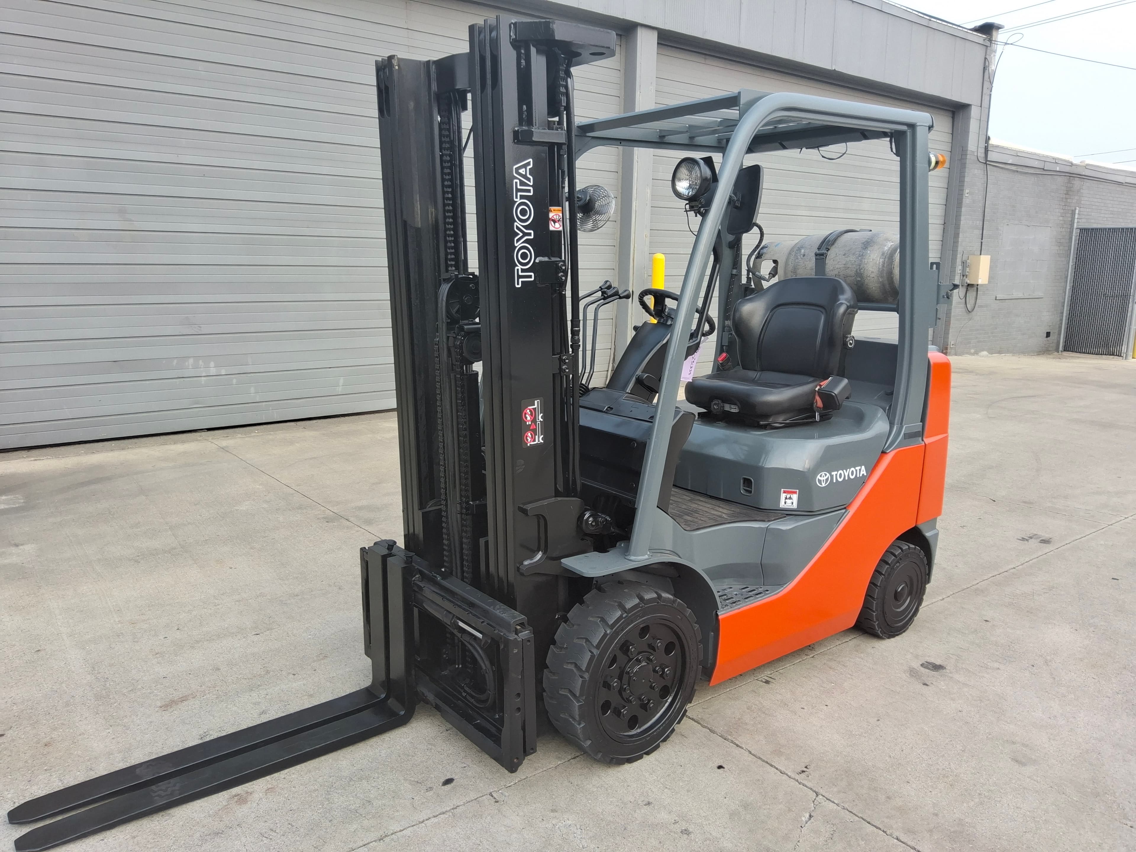 2013 Toyota Model: 8FGCU25 5,000lb Capacity LP Powered Cushion Tire Forklift. Hours: 9,825.