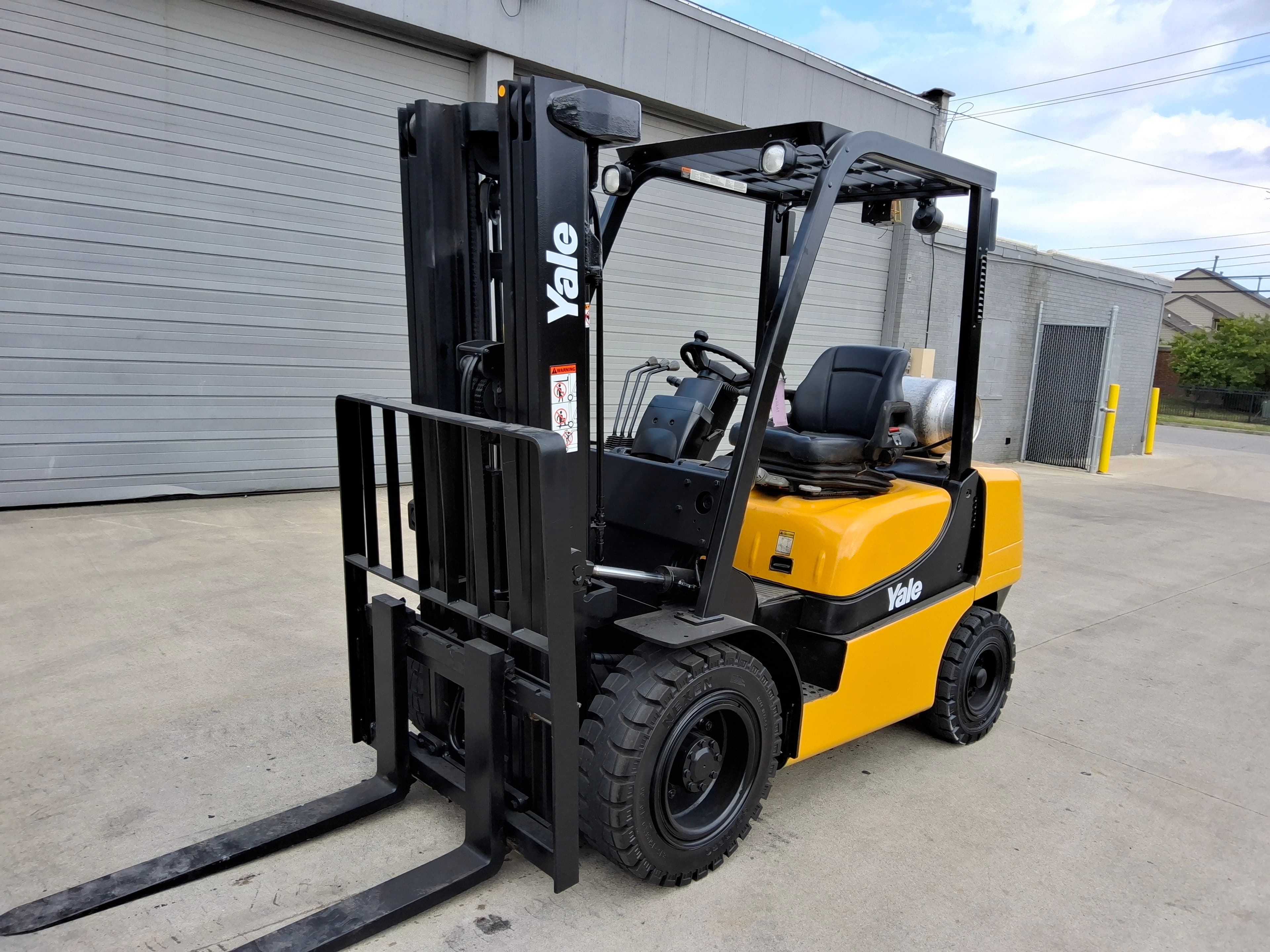 2022 Yale Model GP060M 6,000lb Capacity Cushion Tire LP Powered Forklift.