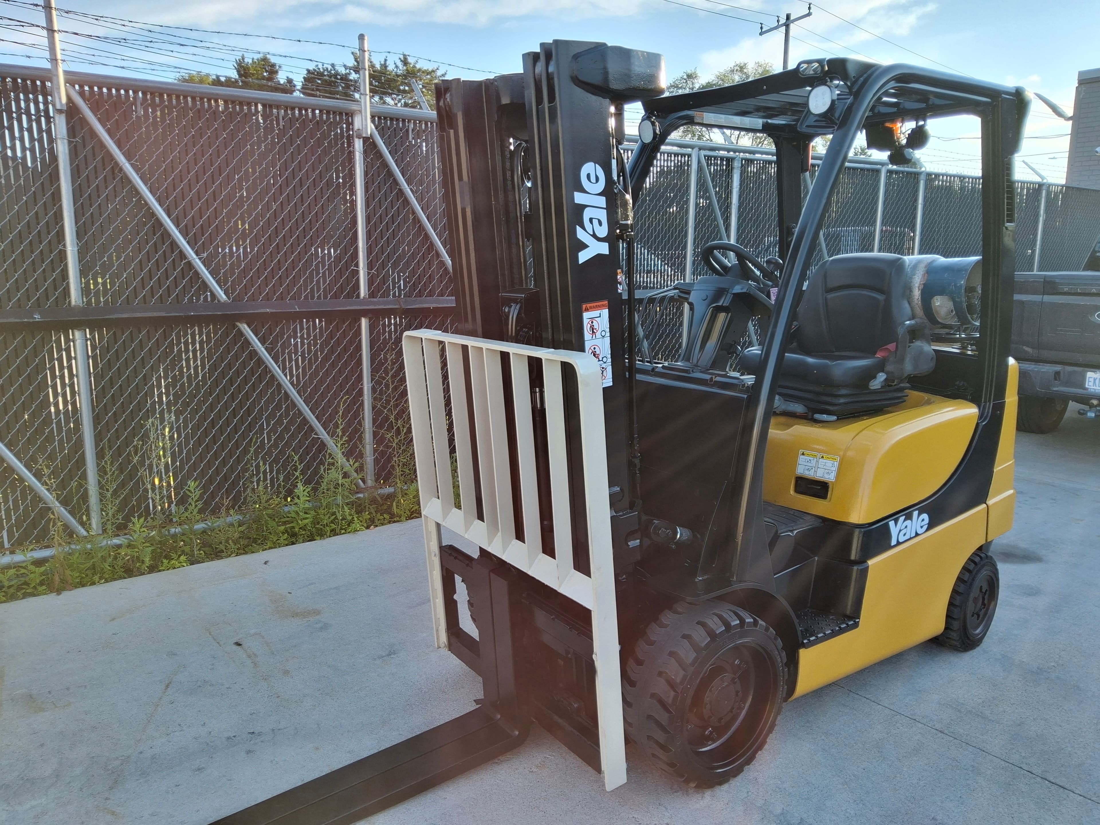 Yale Model GLC050VXN 5,000lb Capacity Cushion Tire LP Powered Forklift.