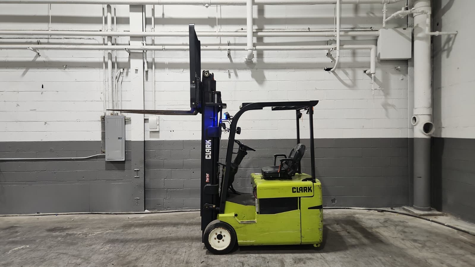 2016 Clark Model: TMX25 5,000lb Capacity Electric Forklift with Battery.