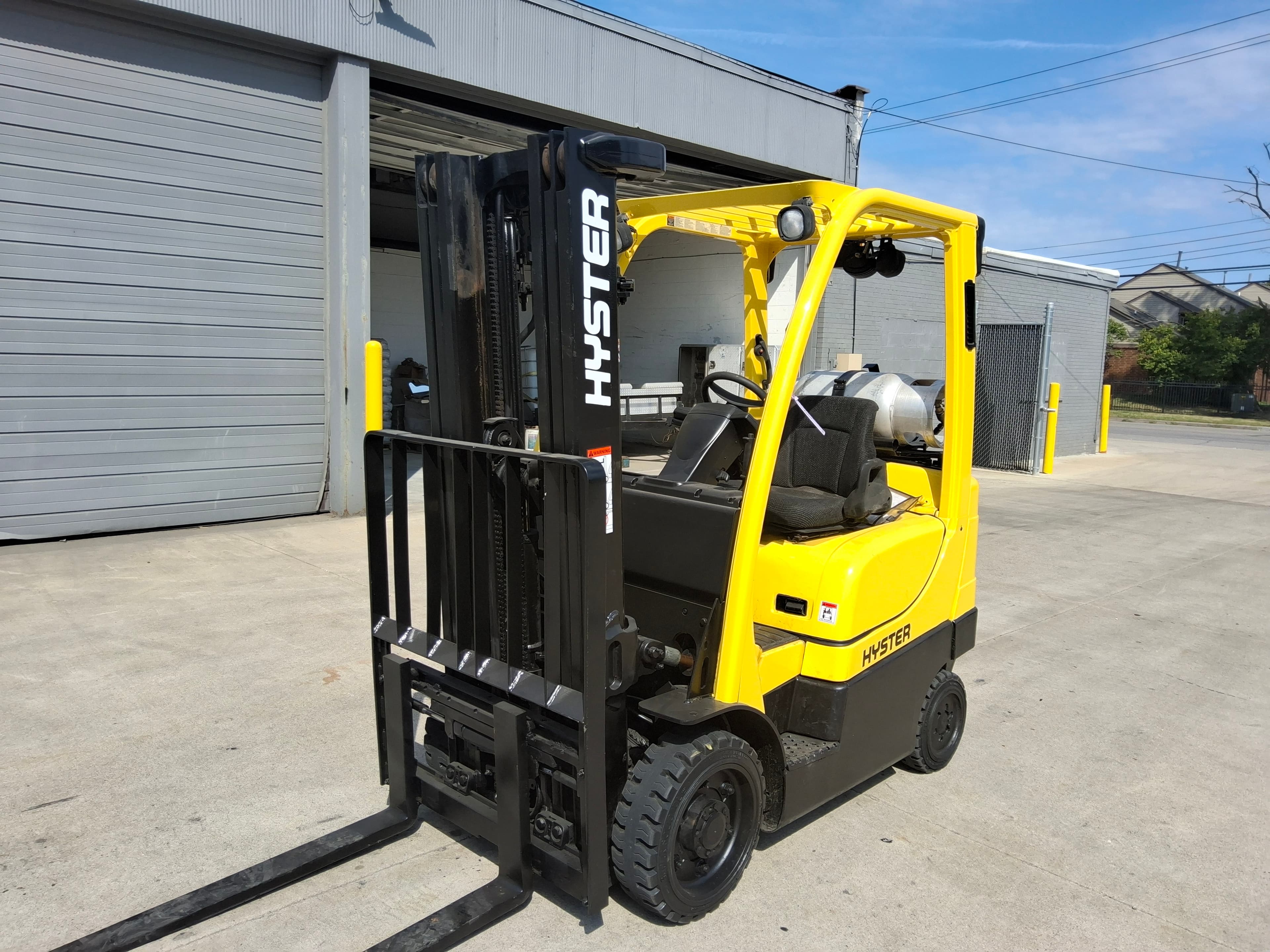 Hyster S50FT 5,000LB Capacity. Cushion Tires, LP Powered Forklift, 3 Stage Mast