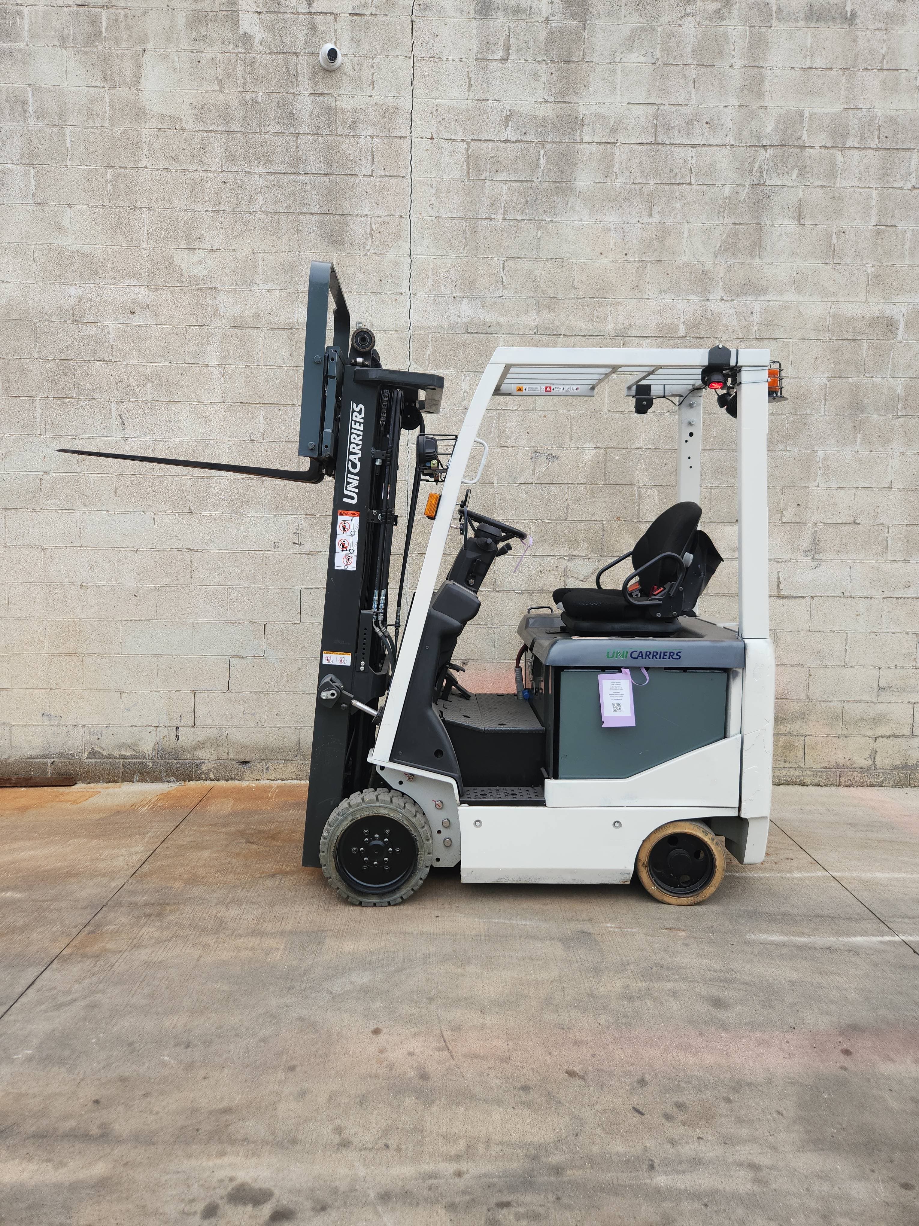2017 UniCarriers Model: MCJ1B1L18E 3,500lb Sit Down Counterbalance Electric Forklift.