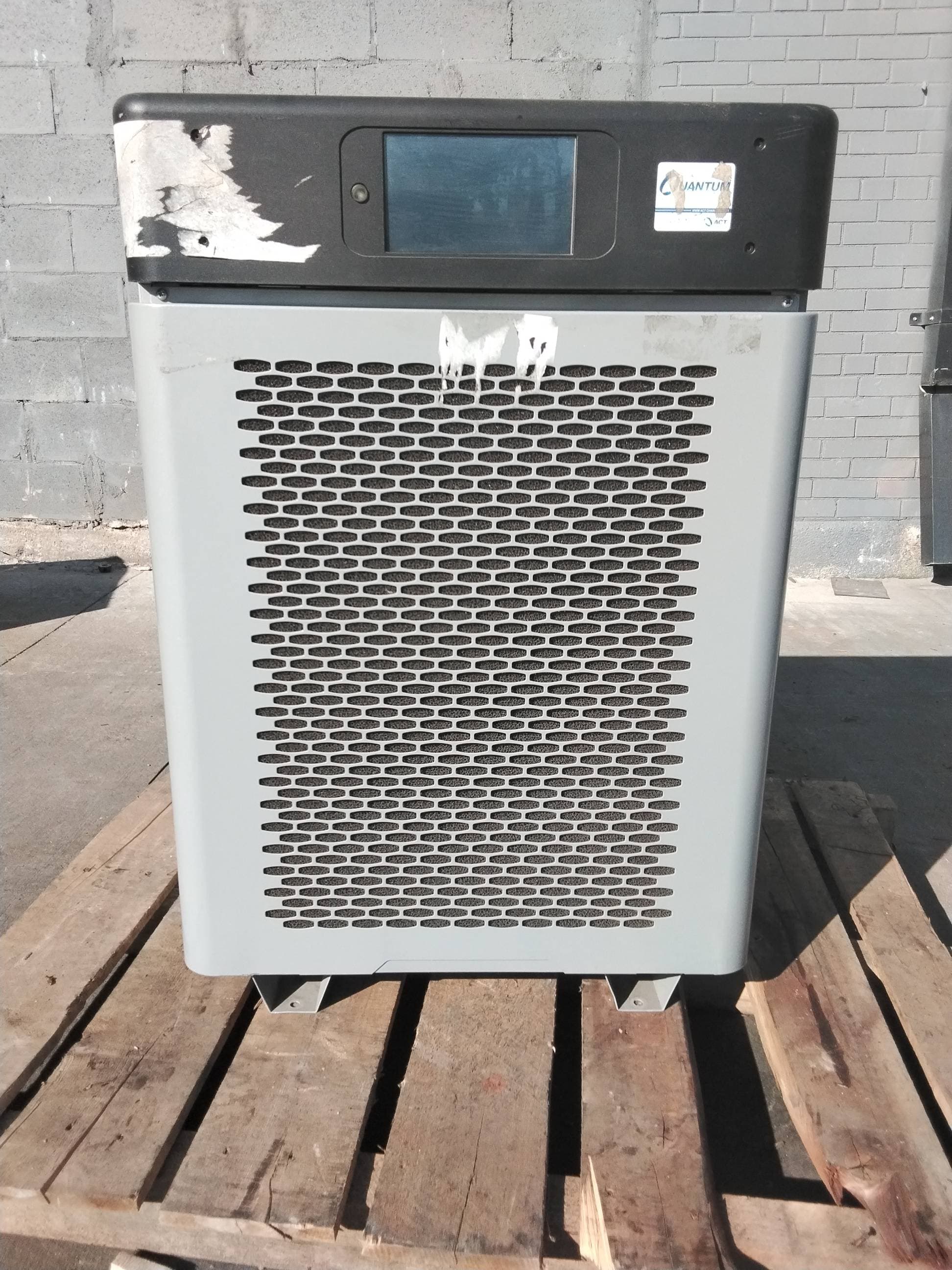 ACT Quantum Charger Model: Q12-24/36-450-600 24/36V Industrial Forklift Battery Charger