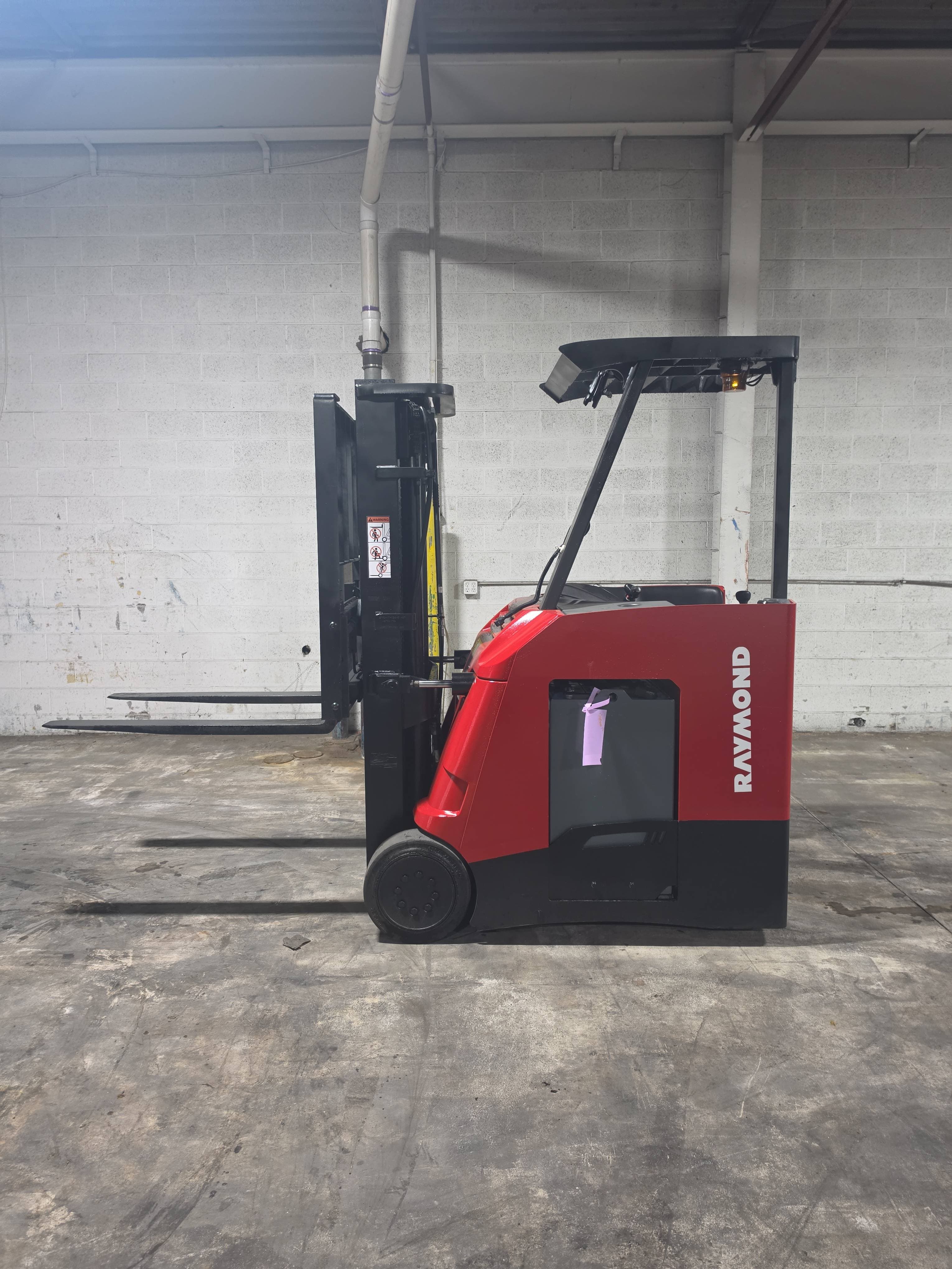 2018 Raymond Model: 415-C30TT 3,000LB Stand Up Counterbalance Electric Forklift