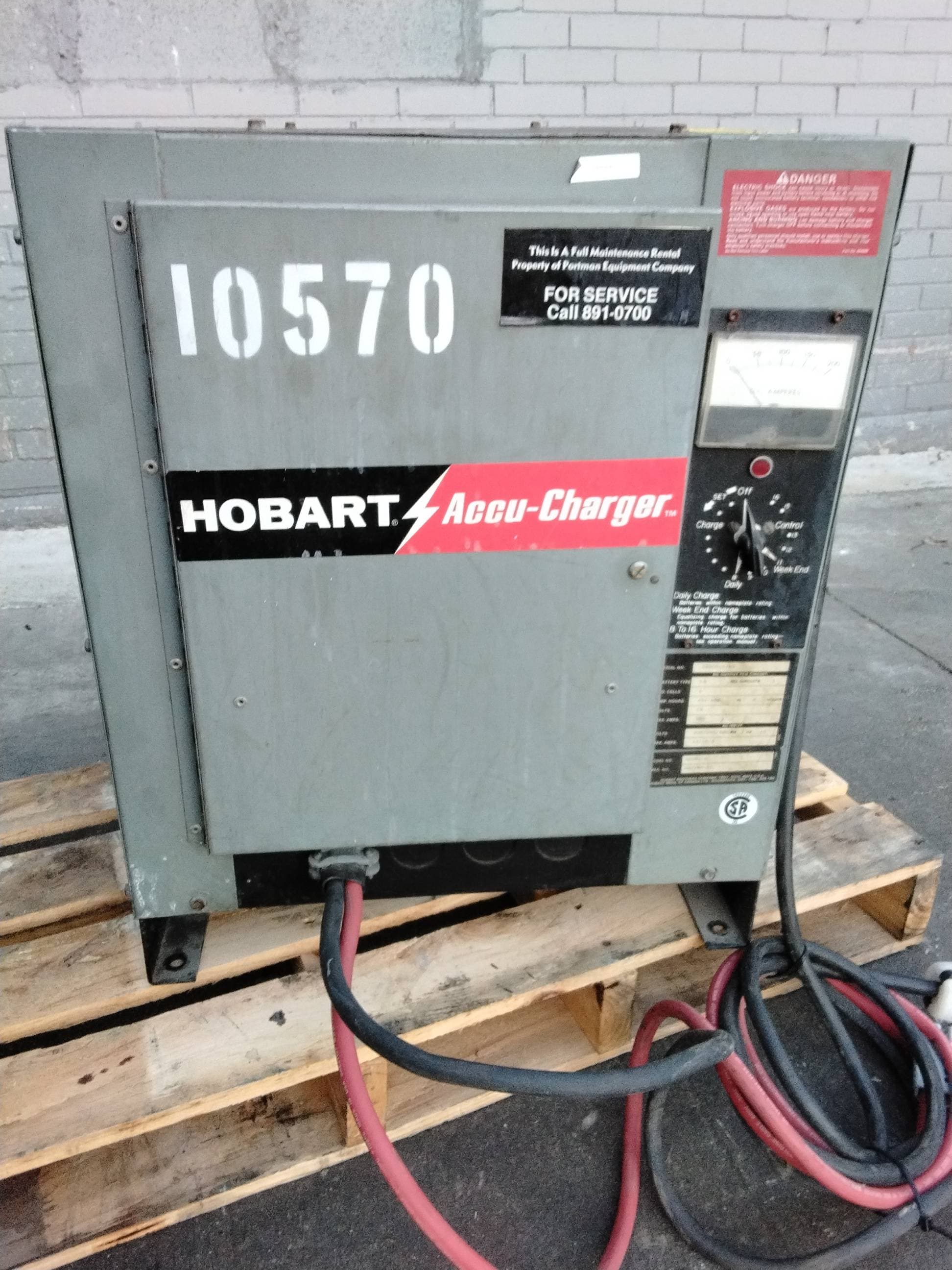 Hobart Accu-Charger 600B1-6 Charger #206 – 12V 120A Battery Charger, 208/240/480V