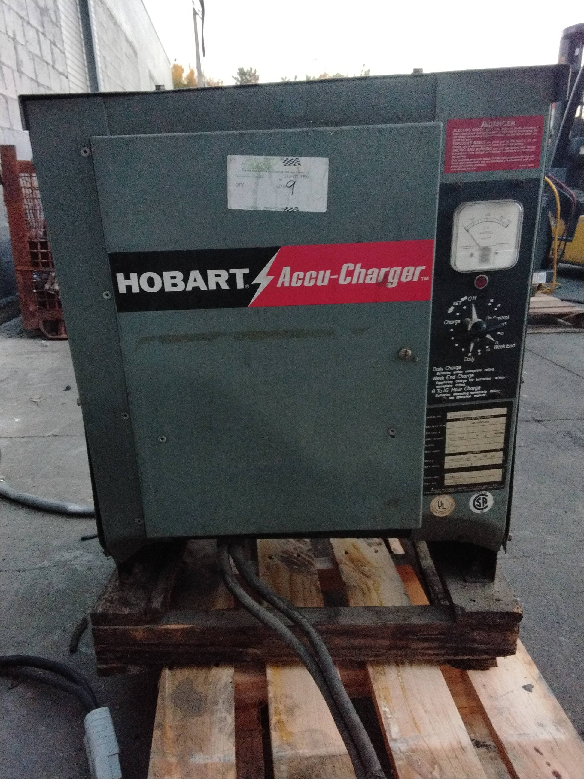 Hobart Accu-Charger 725B1-12 Charger #205 – 24V 145A Battery Charger, 208/240/480V