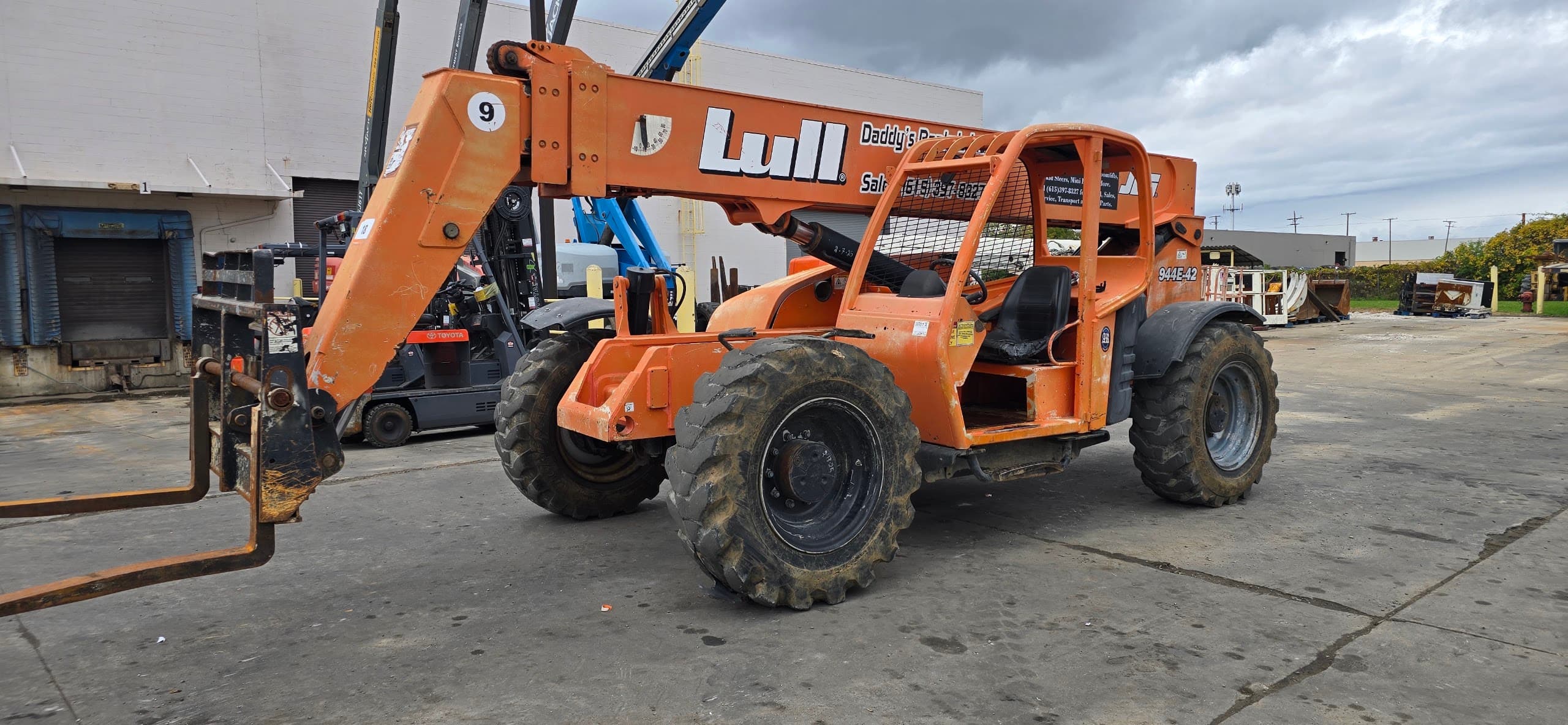 JLG (Lull) Model 944E-42- Telehandler. Pneumatic Tires