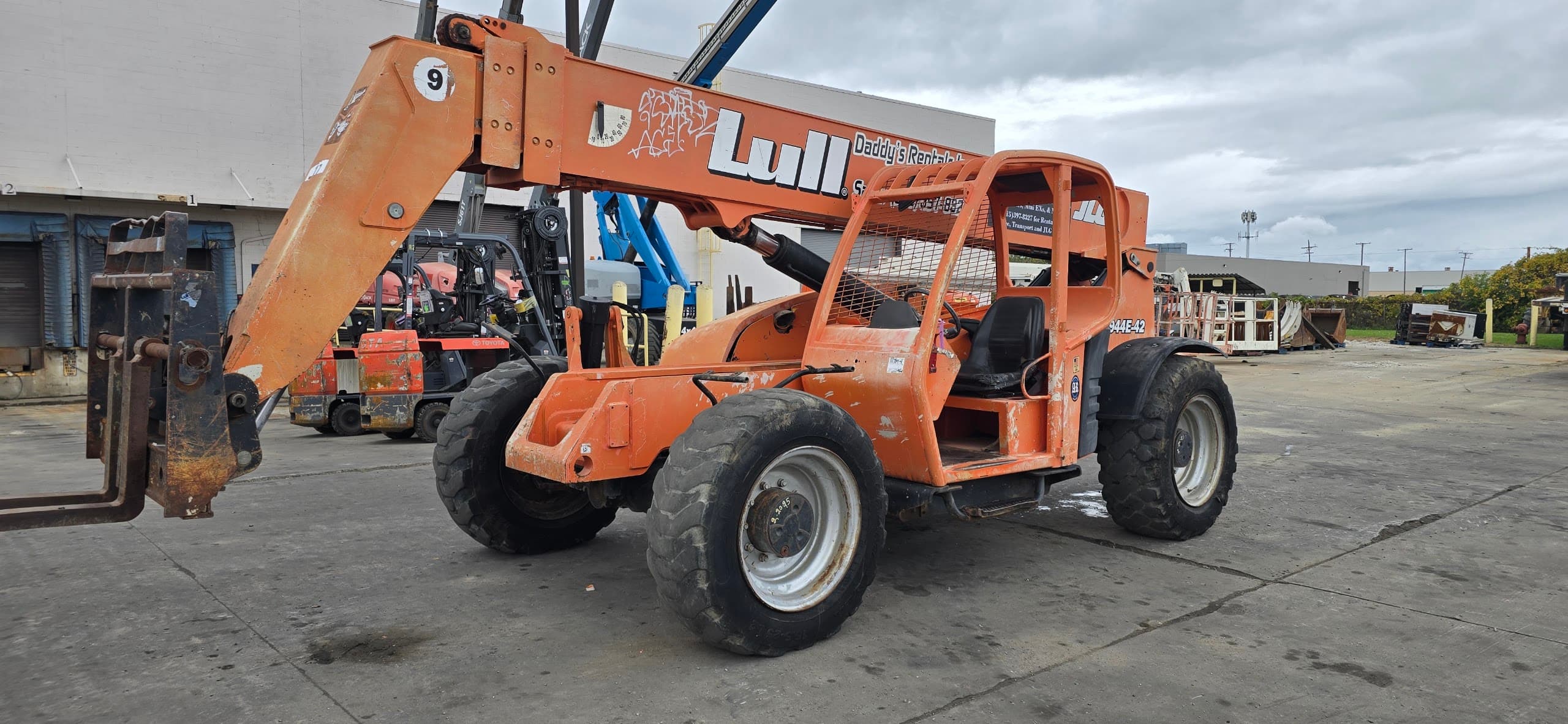 JLG (Lull) 944E-42 Telehandler, Pneumatic Tires