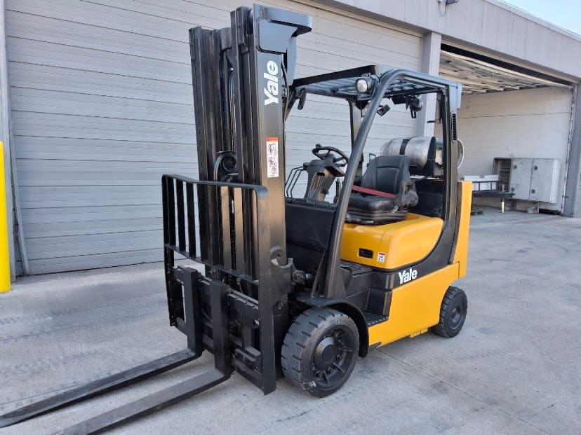 Yale GLC080VXNKAE094 7,350LB LP Cushion Tire Forklift, 201" Lift, 48" Forks