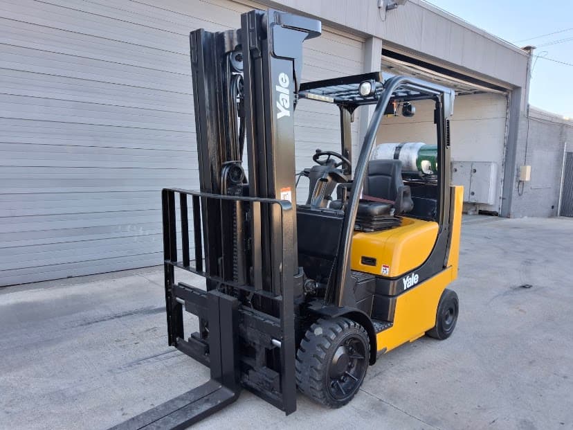 Yale GLC080VXNTAE094 7,350LB LP Cushion Tire Forklift, 200.8" Lift, 48" Forks